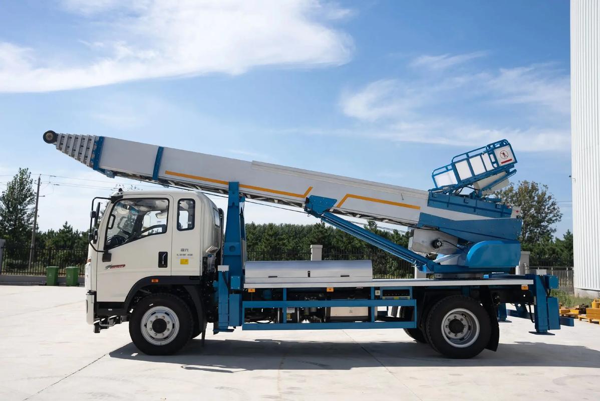 旌德县云梯上料车租赁费用